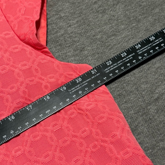 Liz Claiborne Dress With a Chainlink Design in beautiful Coral Color Size 16 - Picture 13 of 15